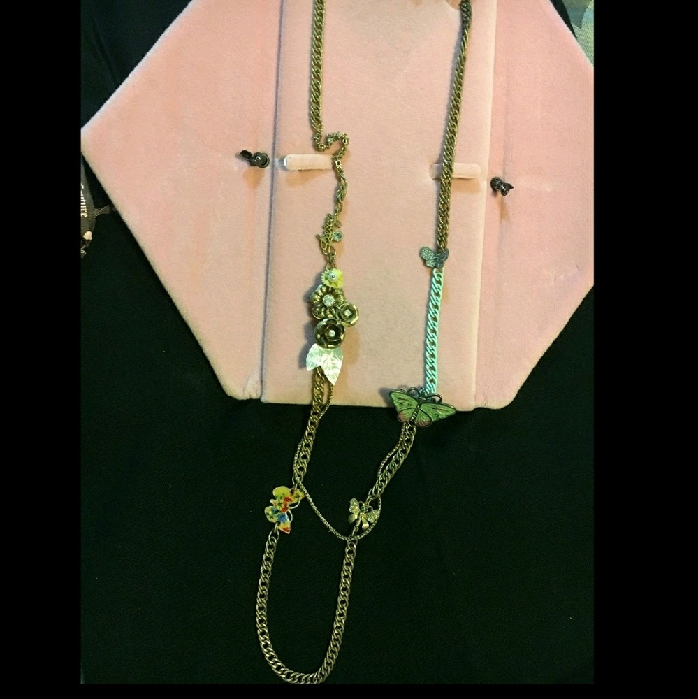 📿 Juicy Couture Statement Necklace